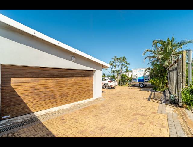 3 BEDROOM HOUSE FOR SALE IN BLUFF